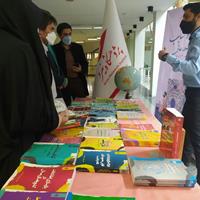 همزمان با هفته کتاب، نمایشگاه کتاب "جامعه اطلاعاتی" در پژوهشگاه نیرو برگزار شد