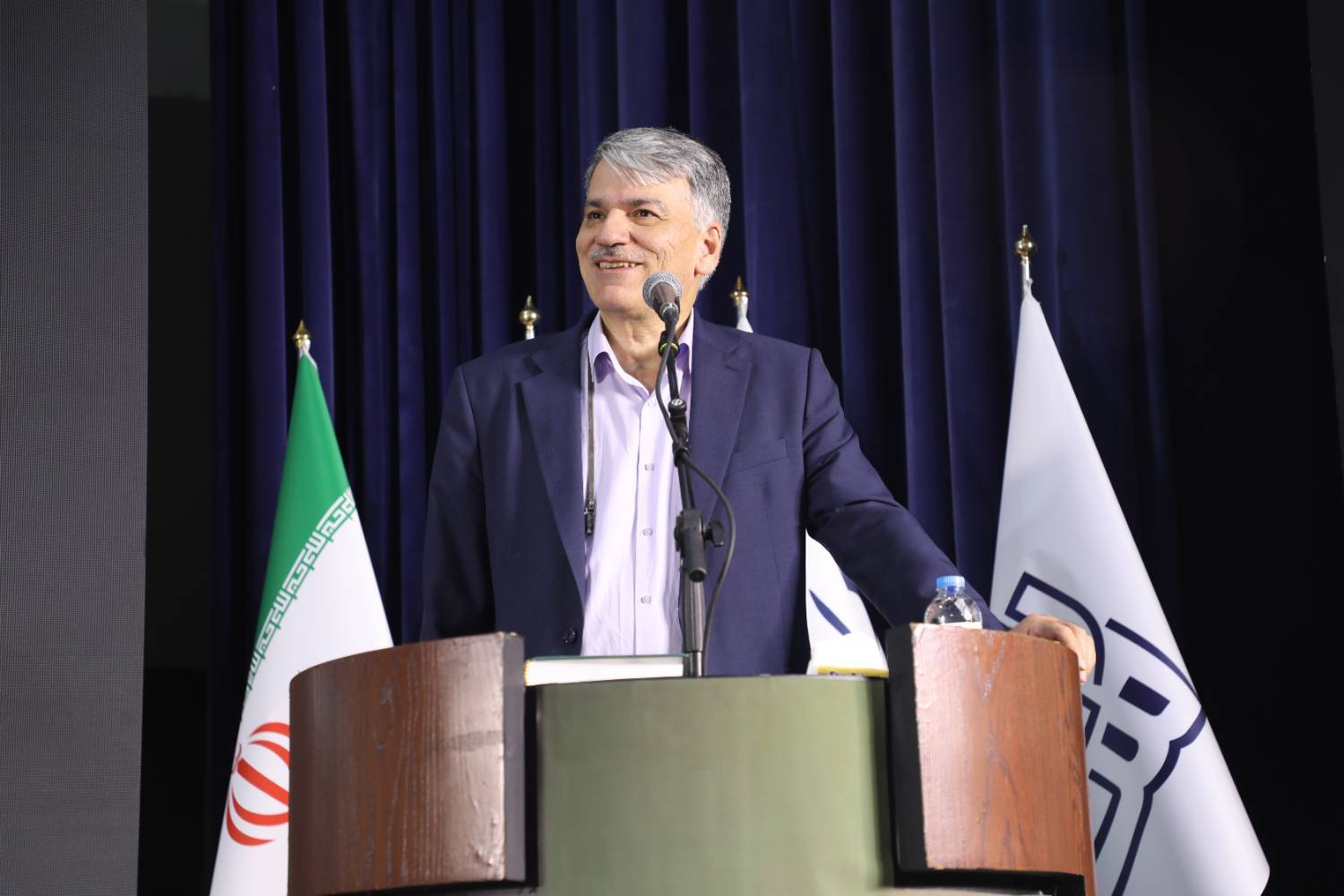 جریان نخبگانی کشور در خدمت حل چالش‌های آب و انرژی / نخبگان جوان با خلاقیت و دانش خود  مسیر آینده صنعت نیرو را می‌سازند .